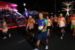 BIB: 24303, 23697, 23763
                            <button type="button" onclick="openModal(23068038)" class="btn btn-primary btn-sm float-right btn-popup" data-toggle="modal" data-target=".modal-high-quality">
                        <i class="fas fa-shopping-cart"></i> Add to Cart
                    </button>
                                            <button type="button" onclick="isThisMe(23068038, true)" class="btn btn-success btn-sm float-right btn-popup btn-isme hidden" data-toggle="tooltip" data-placement="bottom" title="นี่คือรูปของคุณใช่ไหม คลิกที่นี่เพื่อเอาเข้าอัลบั้ม">
                        <i class="fas fa-plus"></i> Add to album
                    </button>
                    <button type="button" onclick="isThisMe(23068038, false)" class="btn btn-warning btn-sm float-right btn-popup btn-isnotme hidden">
                        <i class="fas fa-ban"></i> Remove from album
                    </button>